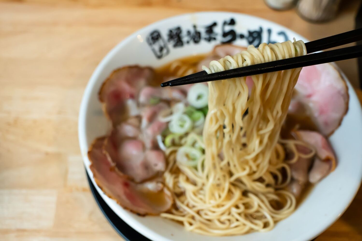 神戸醤油系らーめんの撮影