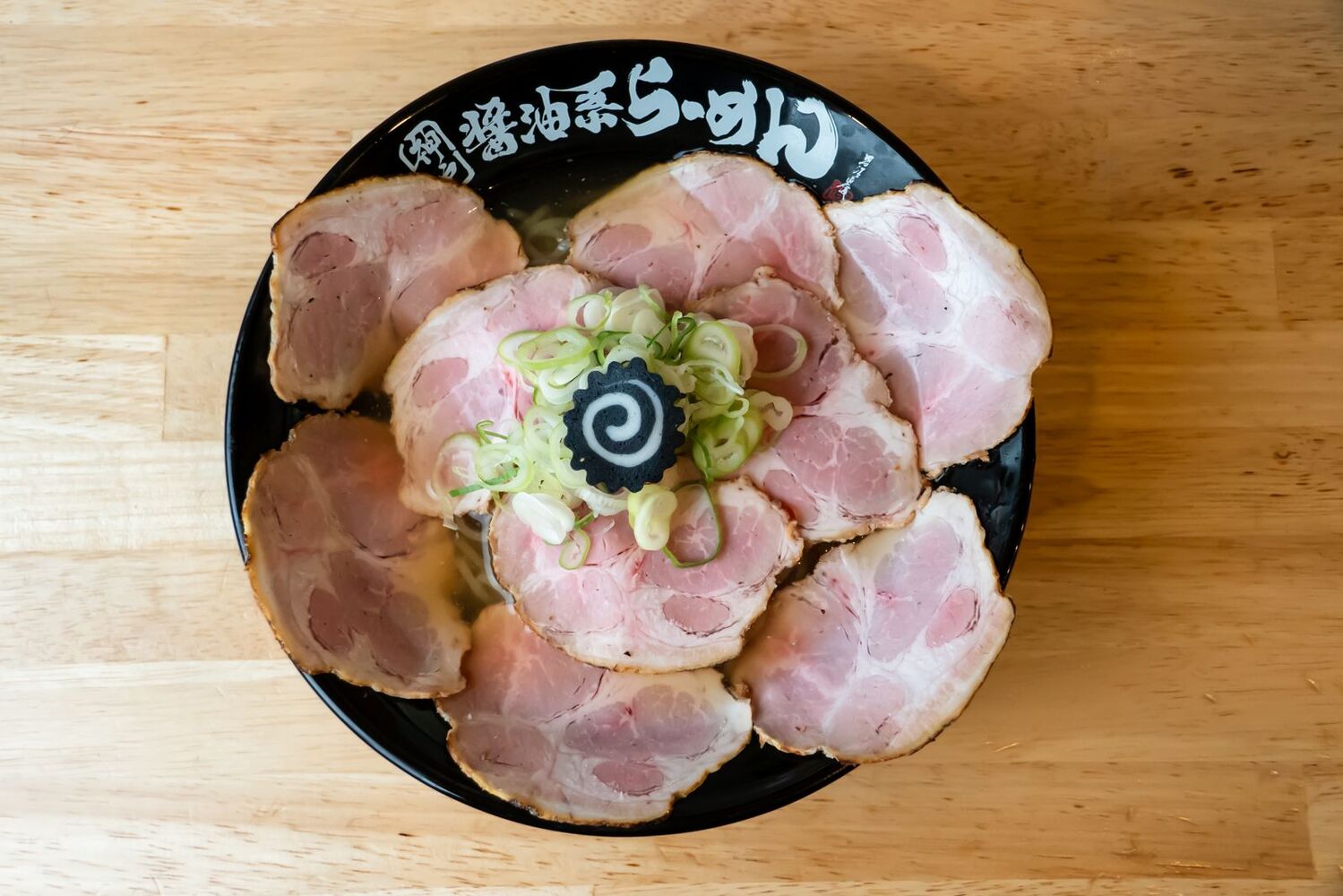 神戸醤油系らーめんの撮影